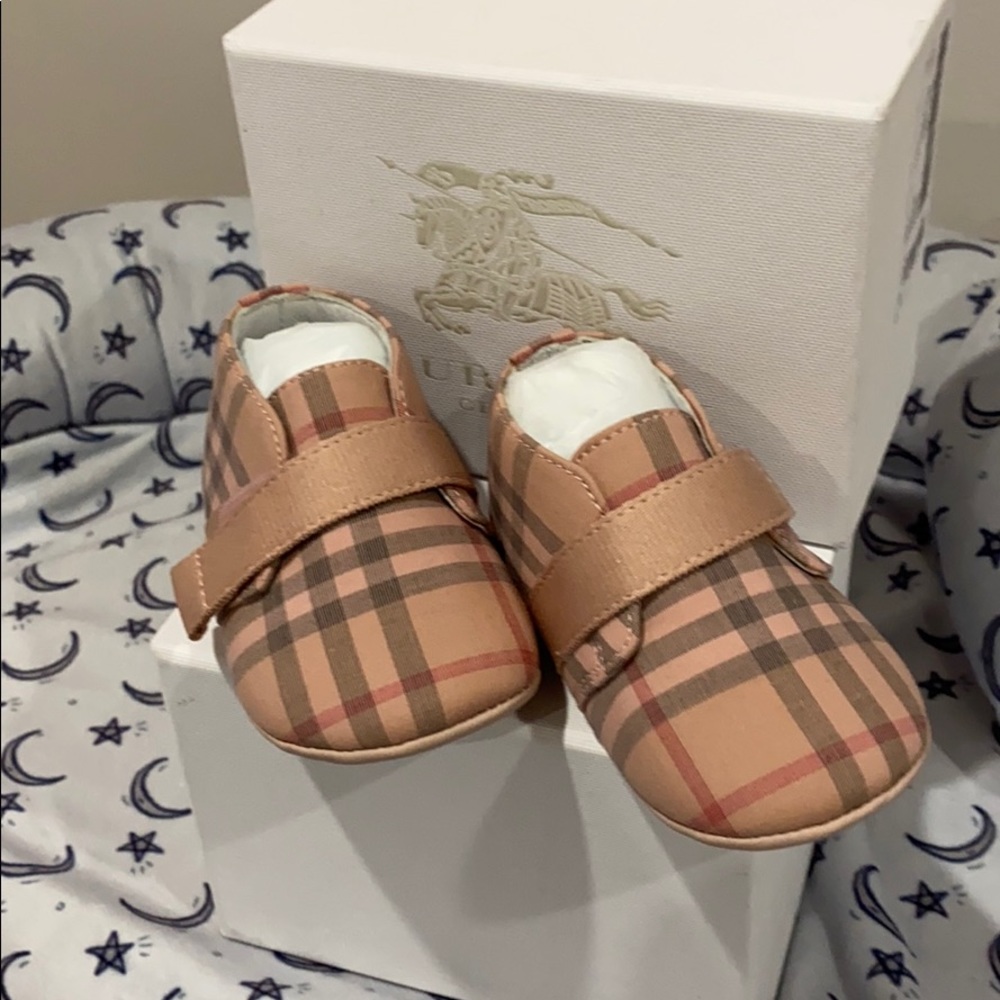 Baby newborn shoes